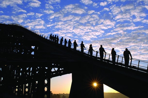 Sydneyben legális a hídmászás